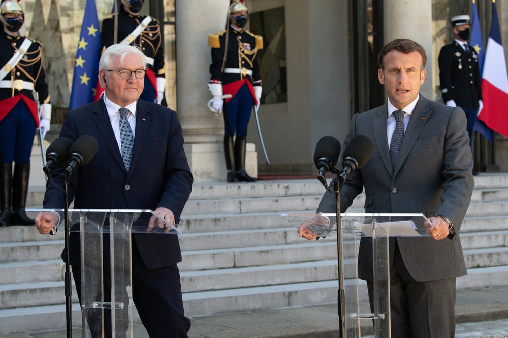 Emmanuel Macron and Frank-Walter Steinmeier speak at a press conference